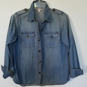 Cabi Jean's denim shirt  M